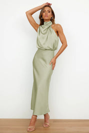 Robe halter midi satin Amelie – élégance douce & féminine