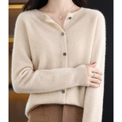GlamourWool gilet femme en laine | Cardigan col V chic avec boutons | Look cachemire
