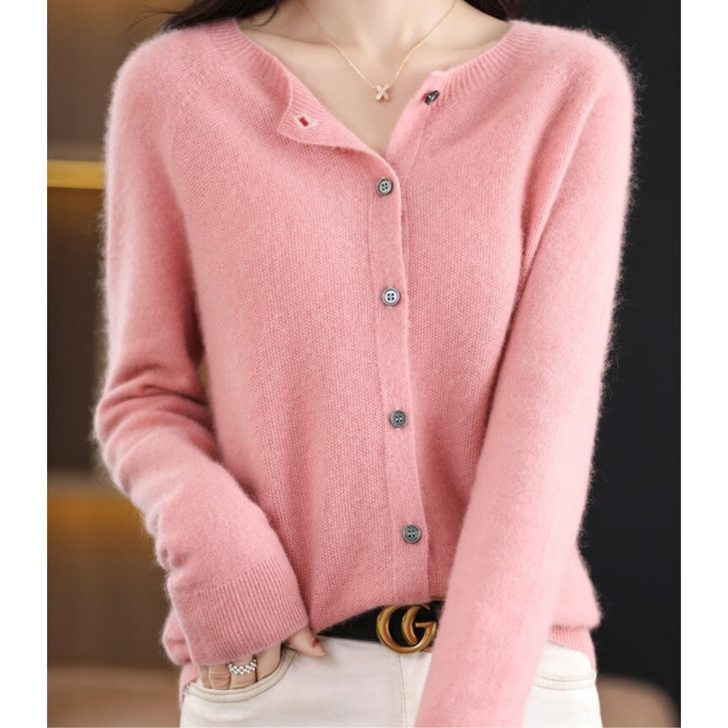 GlamourWool gilet femme en laine | Cardigan col V chic avec boutons | Look cachemire