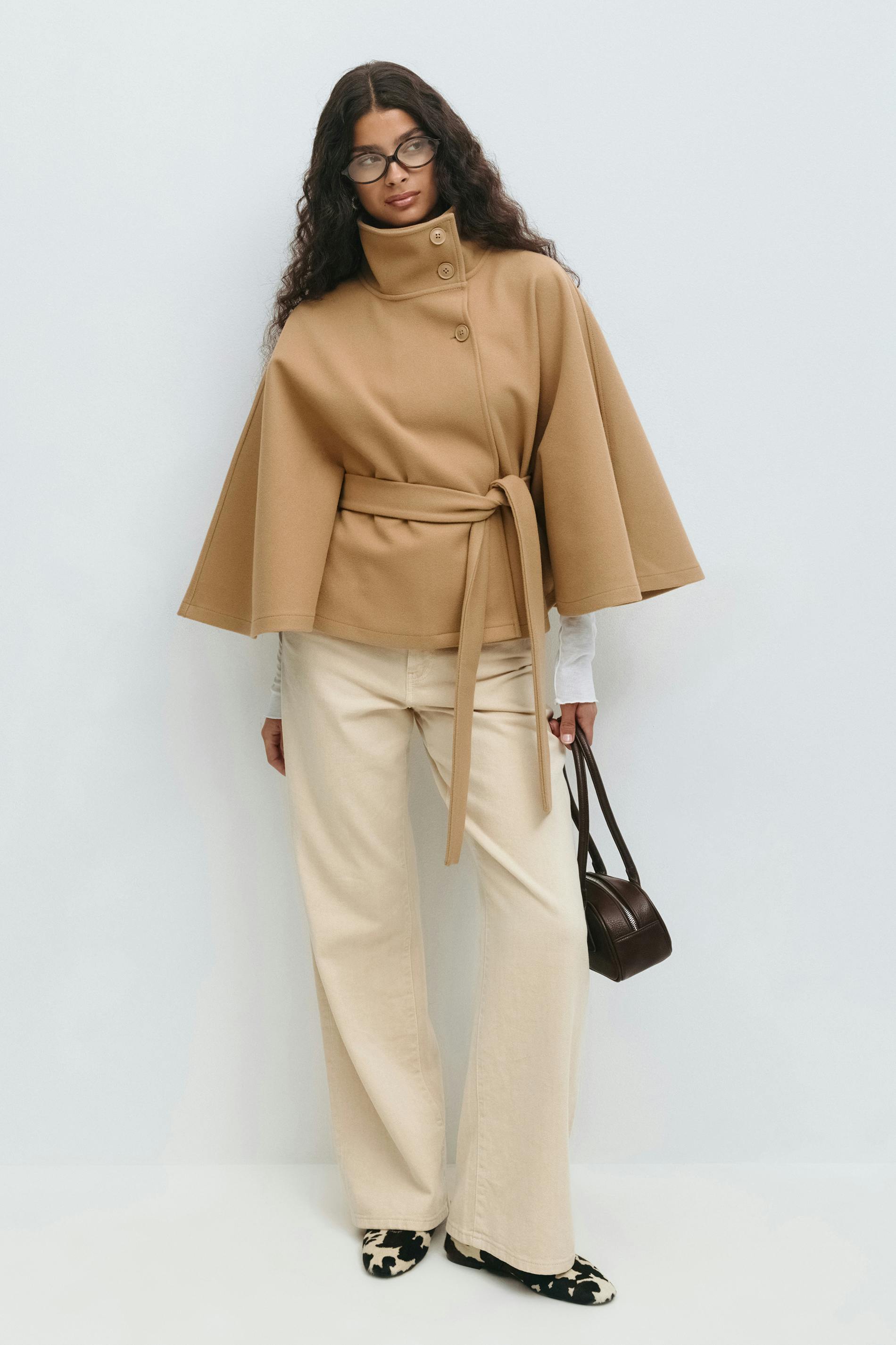 Cape-manteau femme CLARA – cape élégante ceinturée à col montant