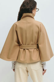 Cape-manteau femme CLARA – cape élégante ceinturée à col montant