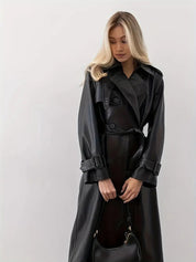 Trench-coat long en cuir Ella – Bretelles croisées & ceinture cintrée élégante