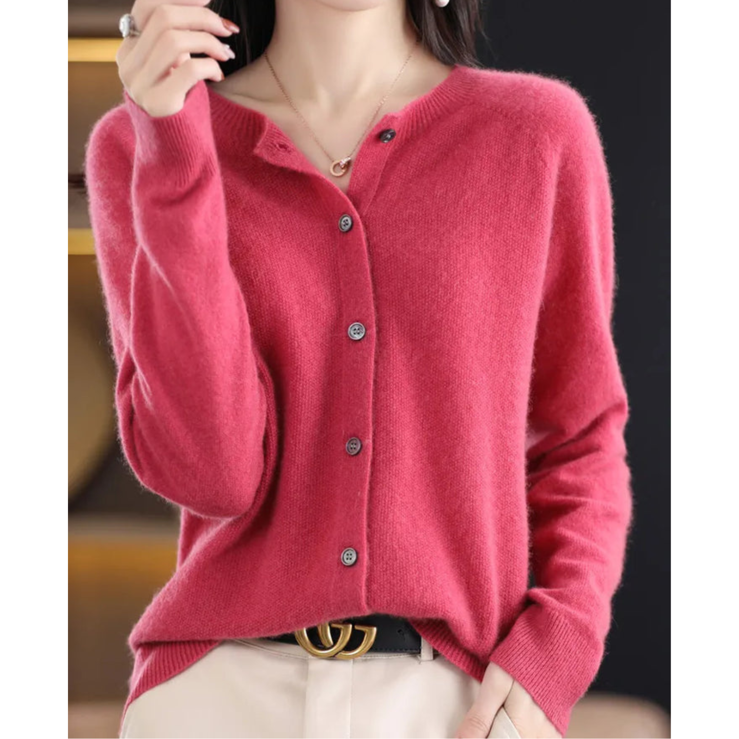 GlamourWool gilet femme en laine | Cardigan col V chic avec boutons | Look cachemire