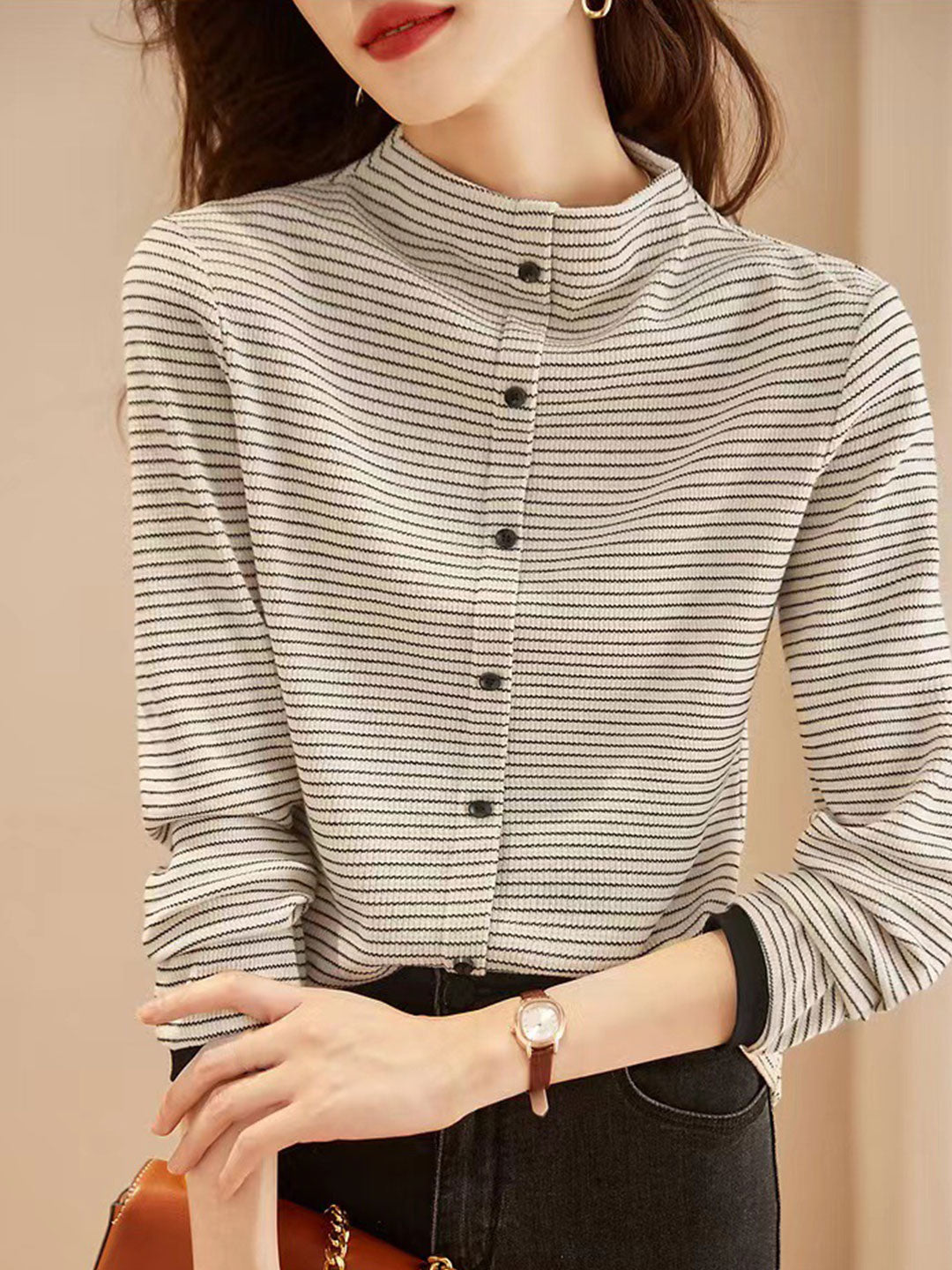 Top femme rayé en maille – col montant & design intemporel
