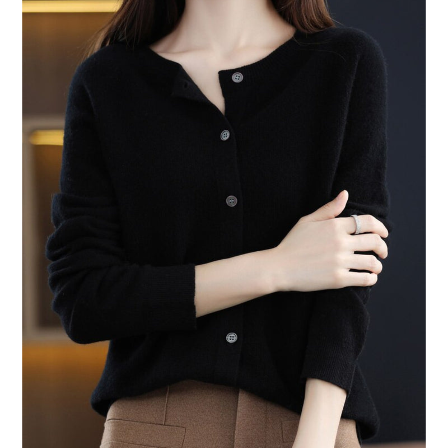 GlamourWool gilet femme en laine | Cardigan col V chic avec boutons | Look cachemire