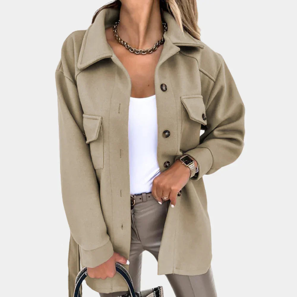 Veste longue femme Emilia ceinturée – Élégance slim pour automne-hiver