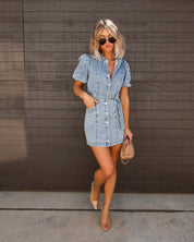 Robe courte en denim femme – Mini-robe en jean avec manches bouffantes & ceinture