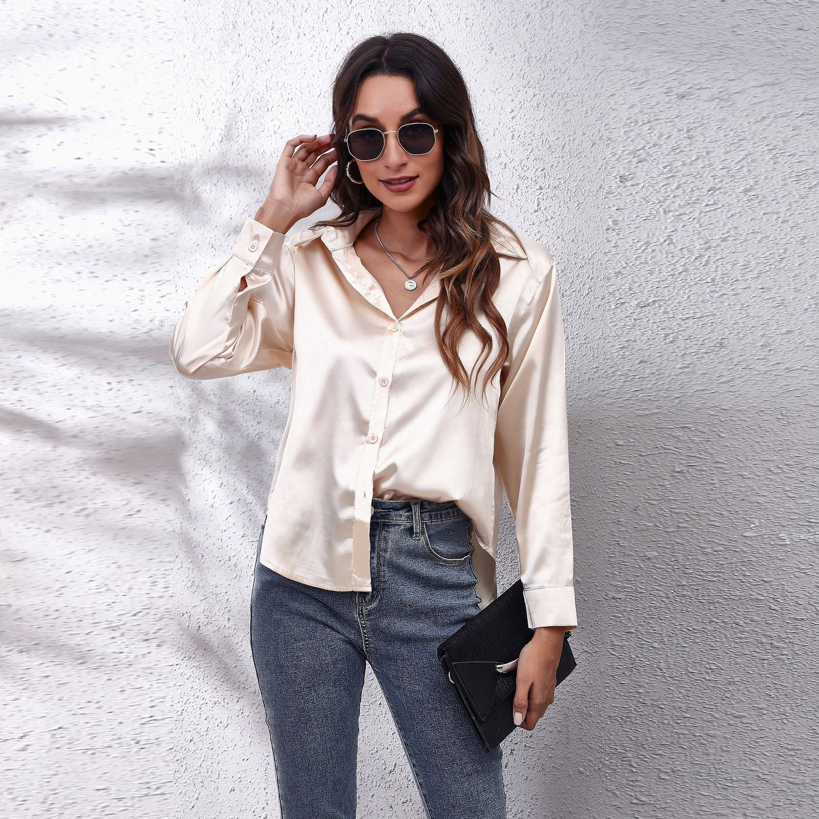 Blouse satinée Shila élégante – Top fluide chic pour femmes estivales