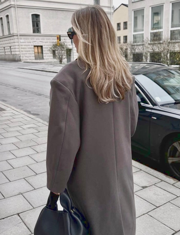 Manteau long oversize femme – col à revers et double boutonnage