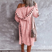 Long gilet femme à capuche – maille épaisse oversize et détails contrastés