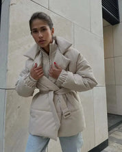 Veste puffer Senna ceinturée – manteau chaud femme élégance hiver