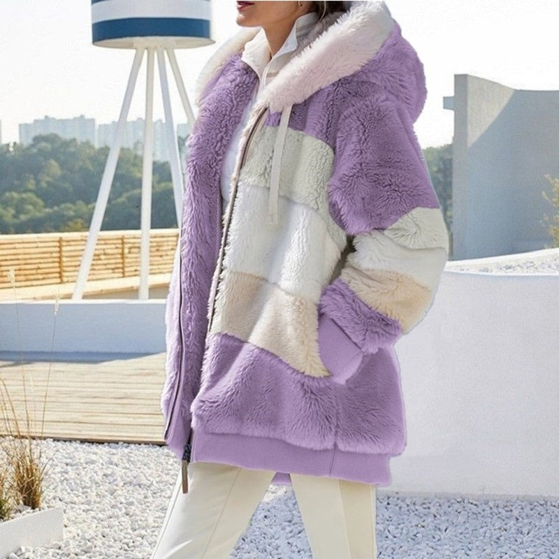 Gilet Fibi pluche oversize capuche – Fluffy cocoon hiver doux et tendance