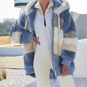 Gilet Fibi pluche oversize capuche – Fluffy cocoon hiver doux et tendance
