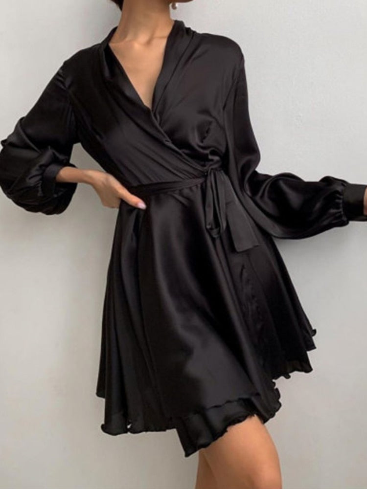 Robe satinée femme Sascha – Élégante robe portefeuille pour occasions festives | Vardi Dante