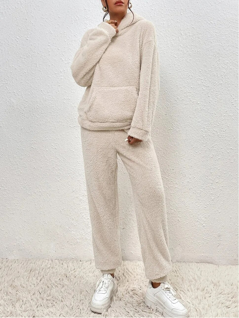 Ensemble Femme Lana – Survêtement Hiver Teddy Doux avec Hoodie & Pantalon