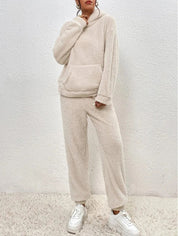 Ensemble Femme Lana – Survêtement Hiver Teddy Doux avec Hoodie & Pantalon