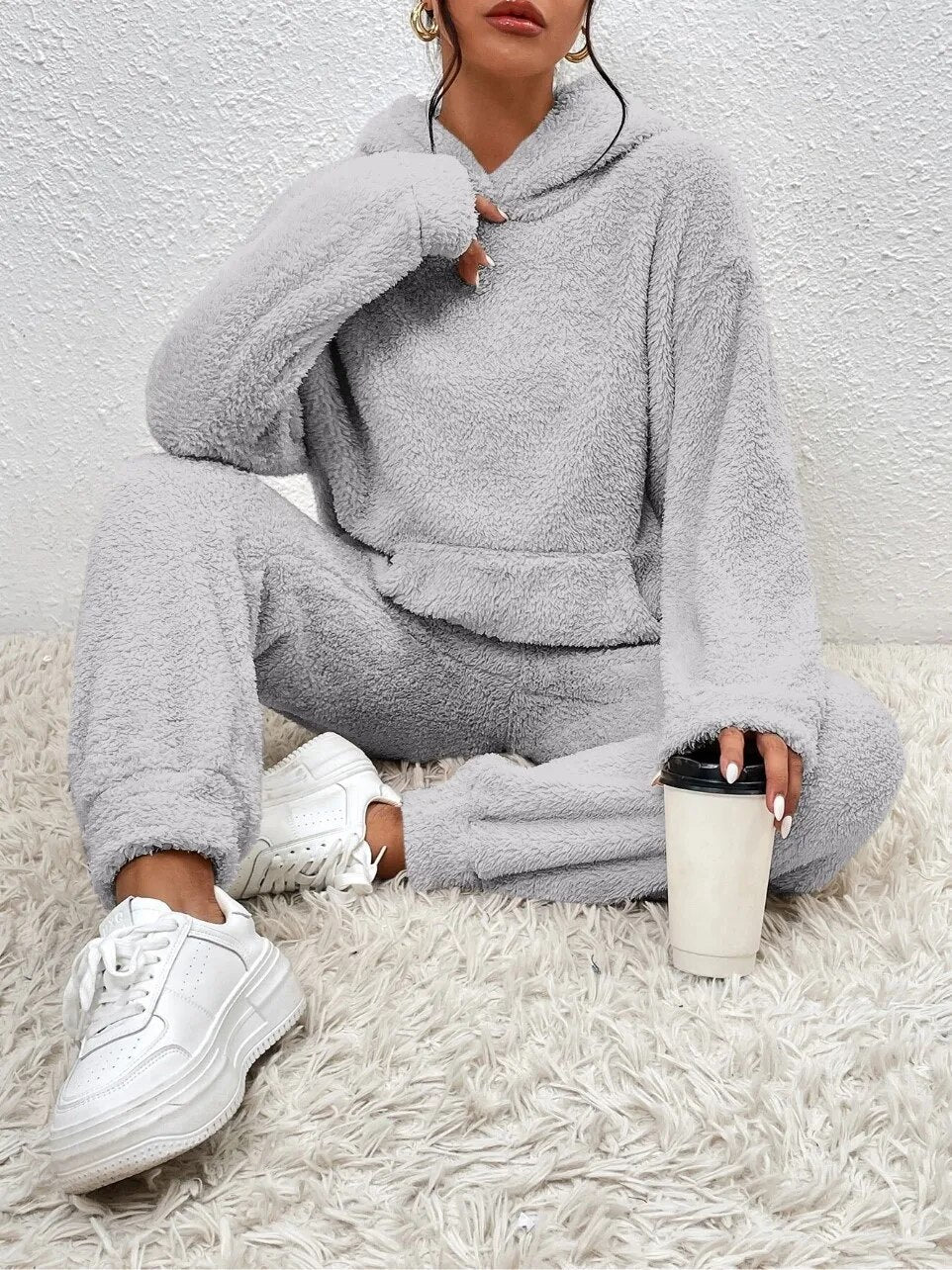 Ensemble Femme Lana – Survêtement Hiver Teddy Doux avec Hoodie & Pantalon