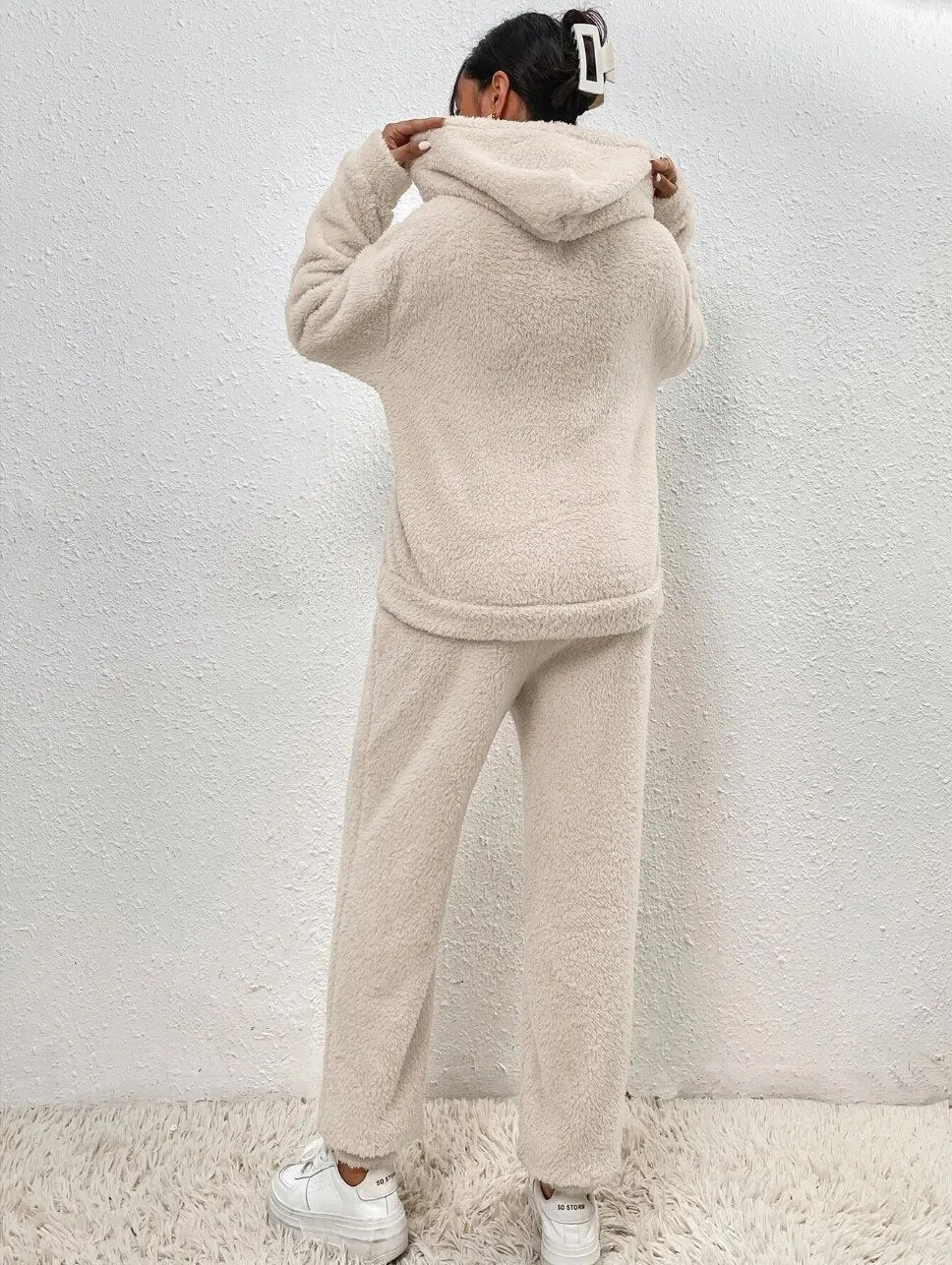 Ensemble Femme Lana – Survêtement Hiver Teddy Doux avec Hoodie & Pantalon