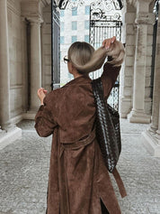 Trenchcoat femme daim – manteau long ceinturé élégant & intemporel