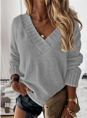 Pull Ava femme oversize — col V élégant & maille douce