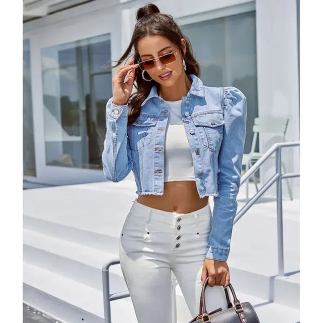 Veste denim cropped manches bouffantes — coupe cintrée & style moderne