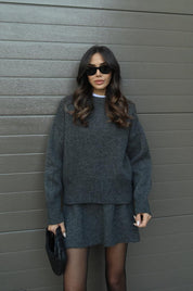 Ensemble Femme Automne-Hiver – Pull Oversize & Jupe Coordonnée Bordeaux
