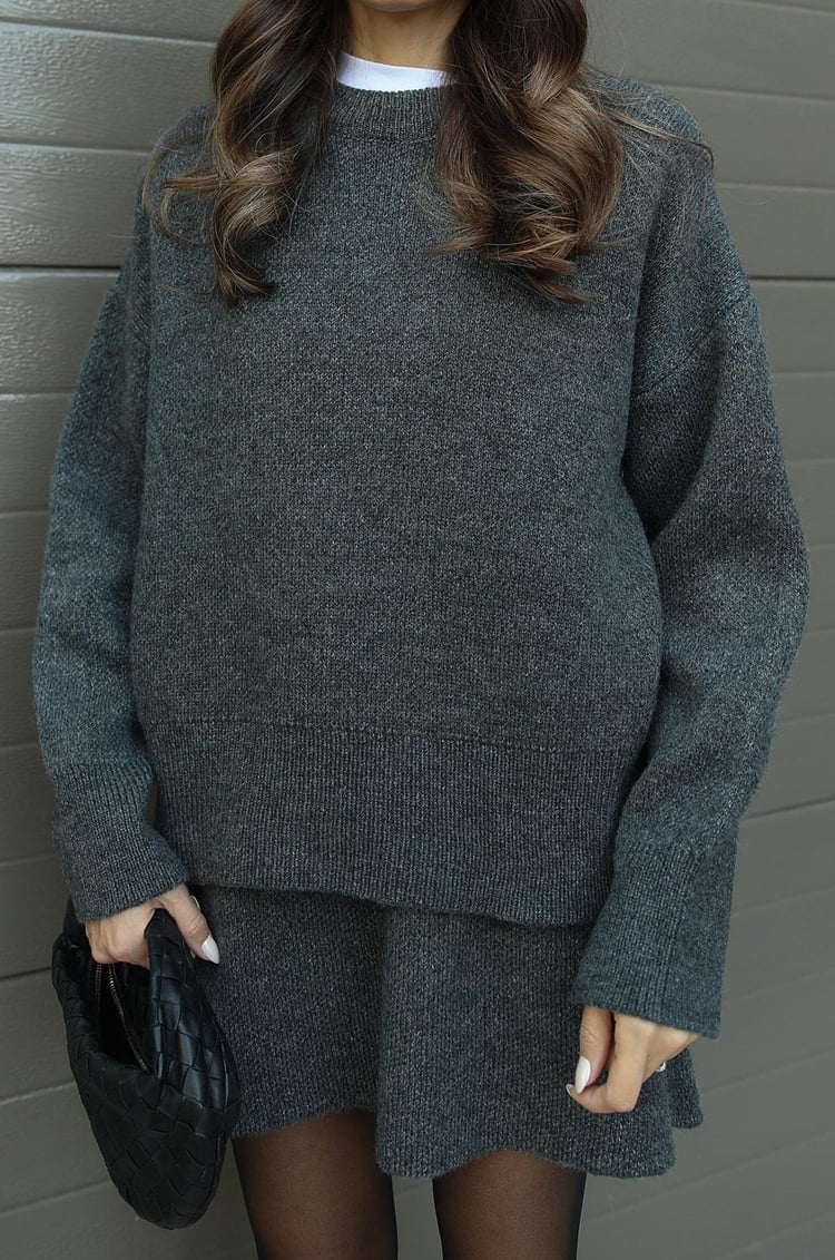 Ensemble Femme Automne-Hiver – Pull Oversize & Jupe Coordonnée Bordeaux