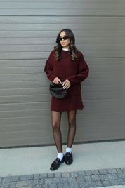 Ensemble Femme Automne-Hiver – Pull Oversize & Jupe Coordonnée Bordeaux