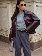 Veste femme en cuir PU bordeaux – style moderne avec zip & coupe élégante