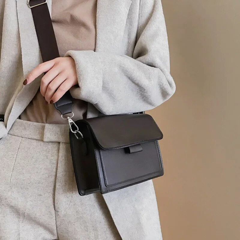 Sac crossbody femme – petit sac PU cuir avec large bandoulière réglable