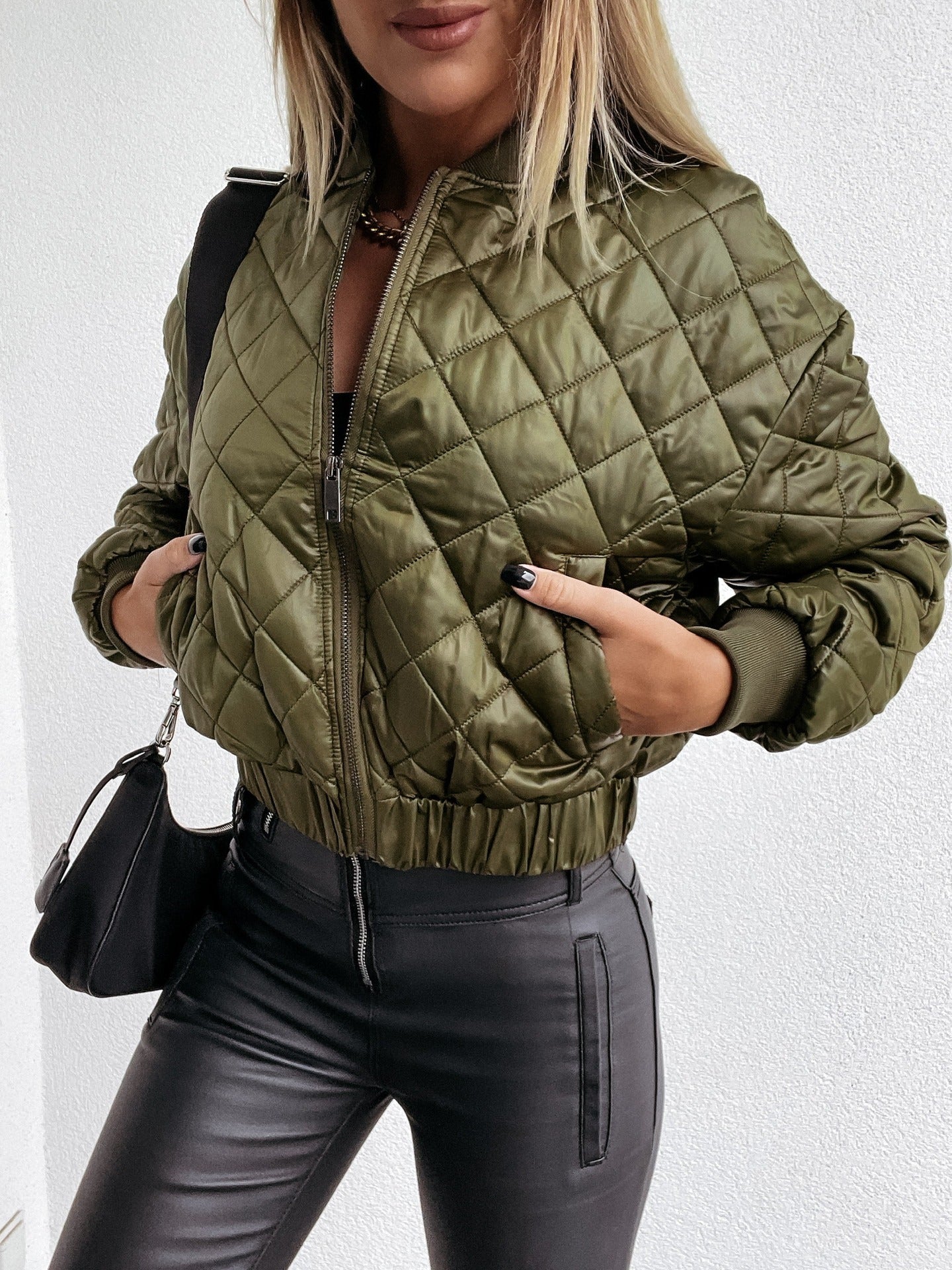 Bomber femme matelassé diamant – Coupe relax & bords côtelés tendance