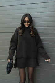Ensemble Femme Automne-Hiver – Pull Oversize & Jupe Coordonnée Bordeaux