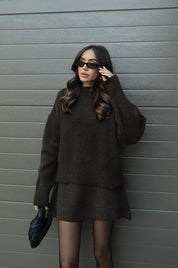 Ensemble Femme Automne-Hiver – Pull Oversize & Jupe Coordonnée Bordeaux