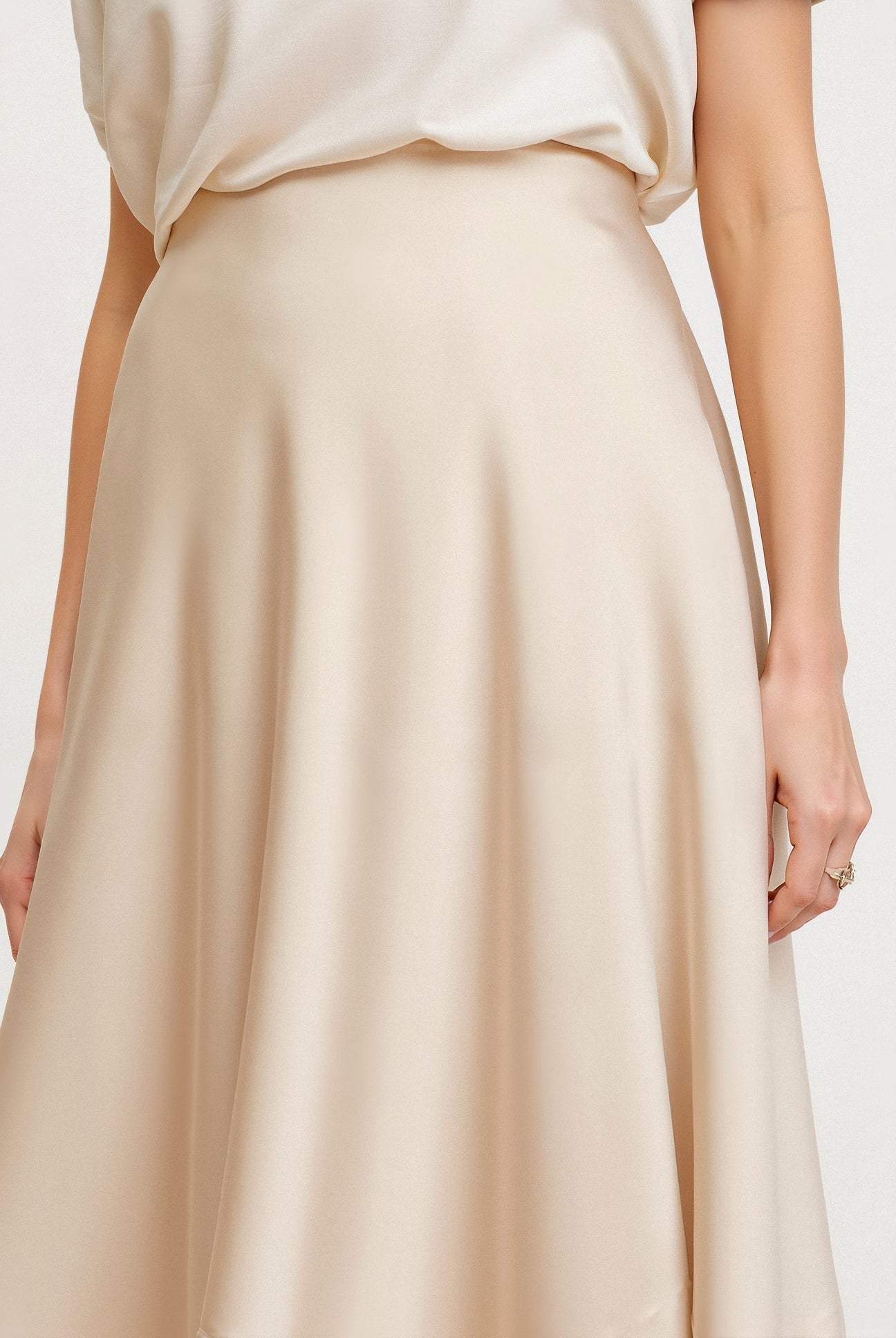 Jupe Louise femme taille haute à drapé élégant — style minimaliste