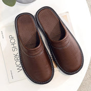 Hugo | Chaussons femme en cuir végan – Confort, élégance & détente à la maison