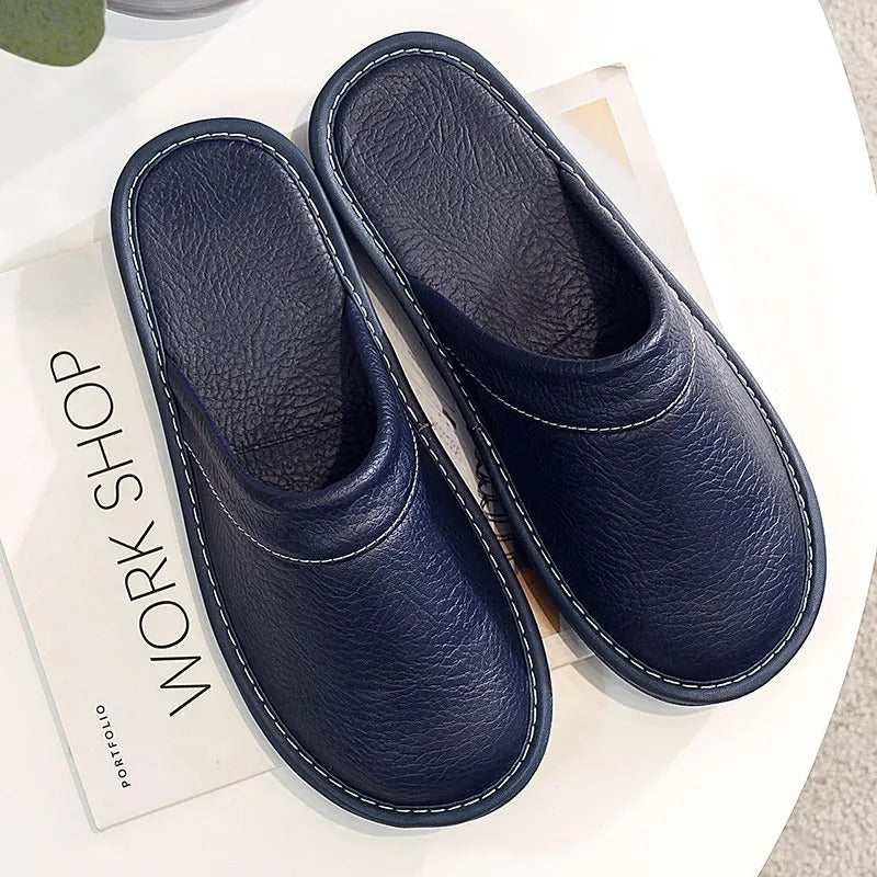 Hugo | Chaussons femme en cuir végan – Confort, élégance & détente à la maison