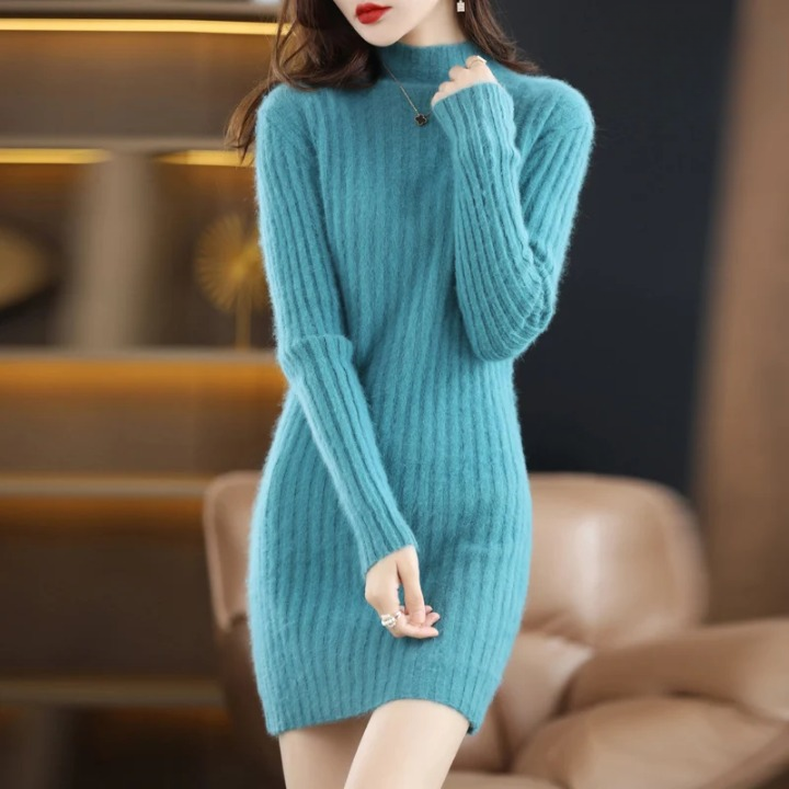 Robe pull Noëlle en maille — col roulé & maille côtelée élégante