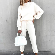 Ensemble loungewear femme – Tenue maison douce avec col roulé & pantalon taille haute