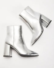 Bottines Femme Argentées – Ankle Boots Métalliques avec Look Statement